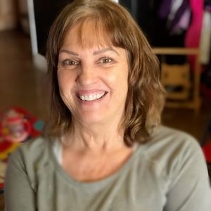 Meet your Posher, Elaine